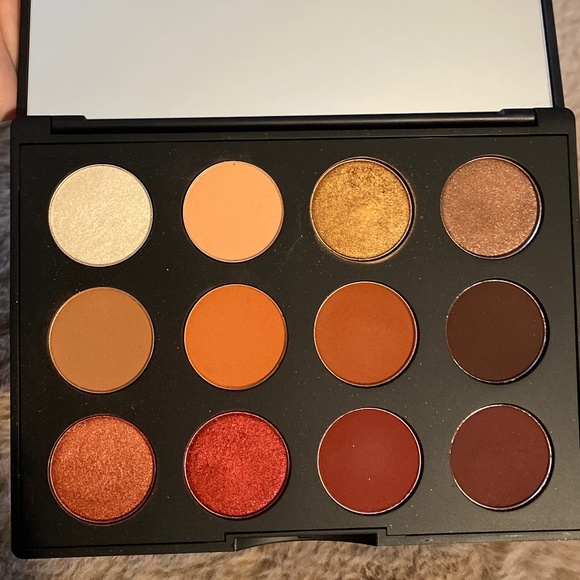 MAC Art Library Flame-Boyant Eyeshadow Palette - Picture 4 of 5